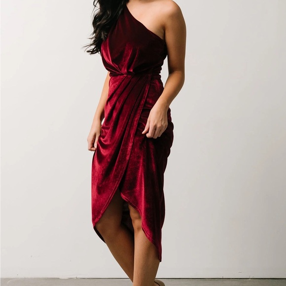 Baltic Born Kourtney Velvet One Shoulder Midi Dress - Picture 3 of 9